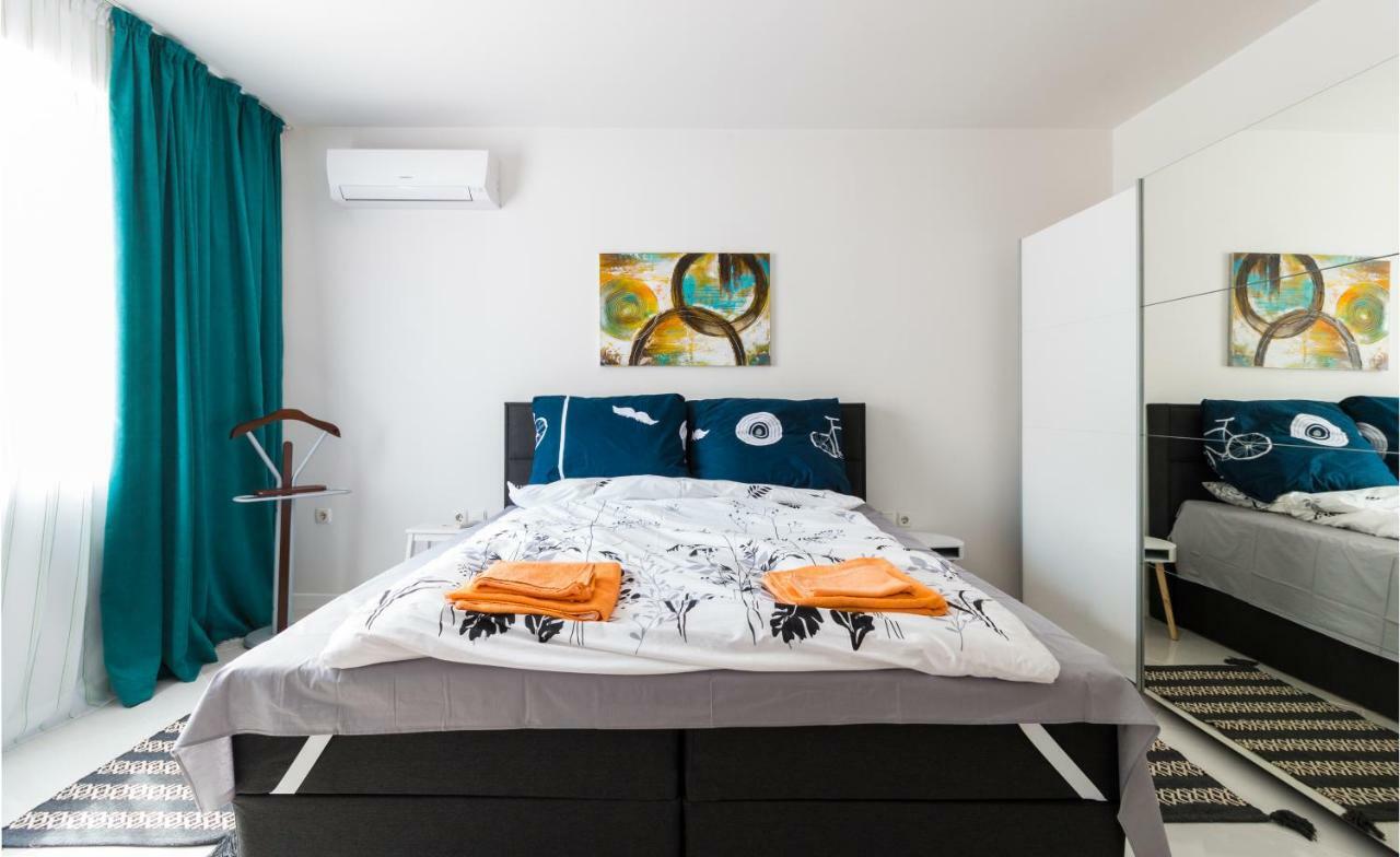 Pop Your Colors - Funky And Modern 1Bdr Apt By Flat Mаnager Plovdiv Kültér fotó